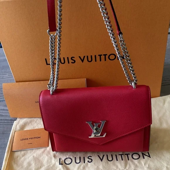 Louis Vuitton Mylockme Chain Bag - Picture 6 of 12